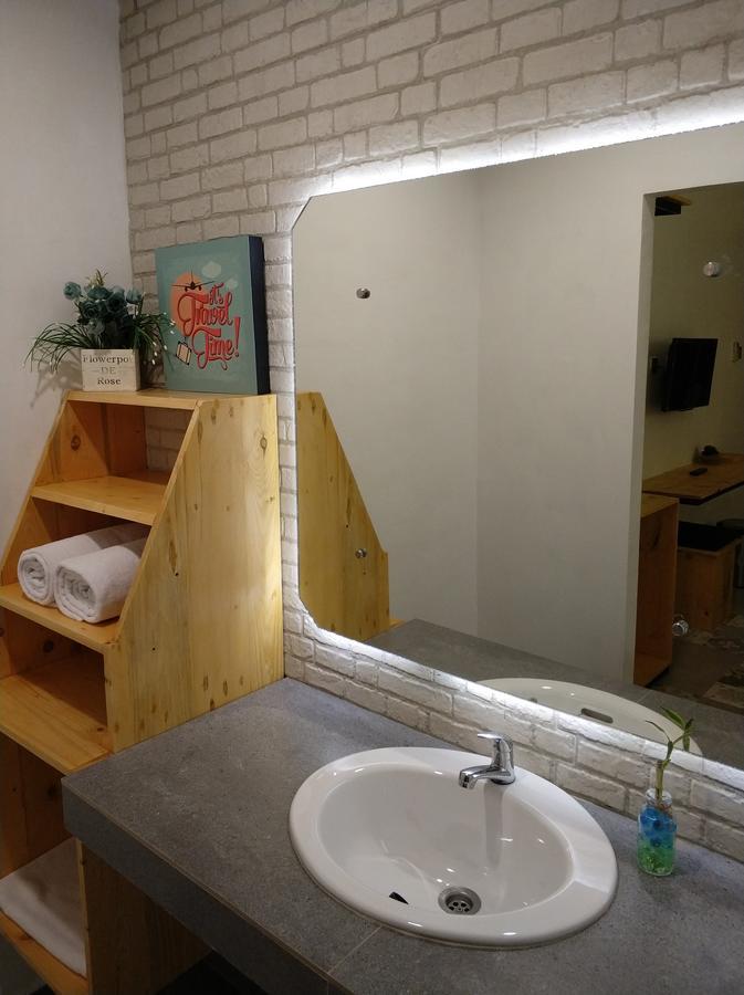Diaga Grha Hotel יוגיאקרטה מראה חיצוני תמונה