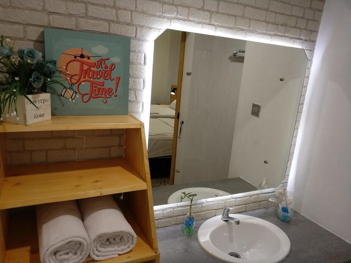 Diaga Grha Hotel יוגיאקרטה מראה חיצוני תמונה